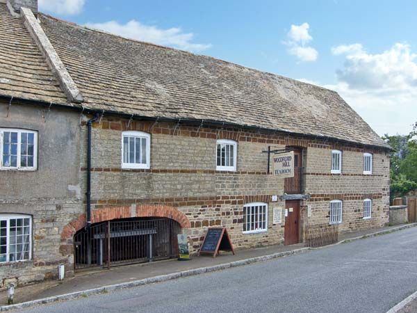 holiday let Ringstead Millwheel Cottage
