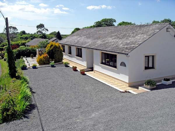 4 bedroom Cottage for rent in Narberth