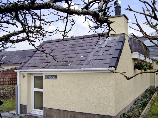 Sea Views Holiday Cottages Damavand Countryside Cottage, Caernarfon, North Wales (Ref 1446) 