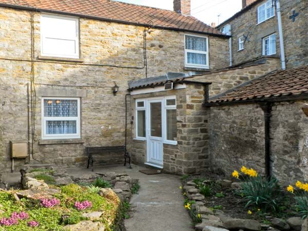 Daisy Cottage  Cottage, Kirkbymoorside, North York Moors & Coast (Ref 15378)