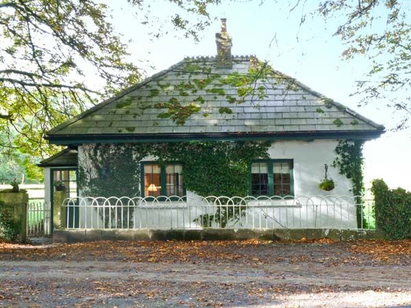 holiday let Headford, County Galway Lisdonagh Gatehouse