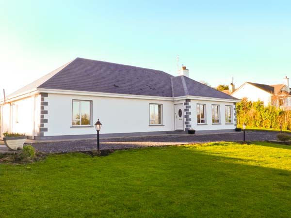 holiday let Oughterard, County Galway Dunnavilla House