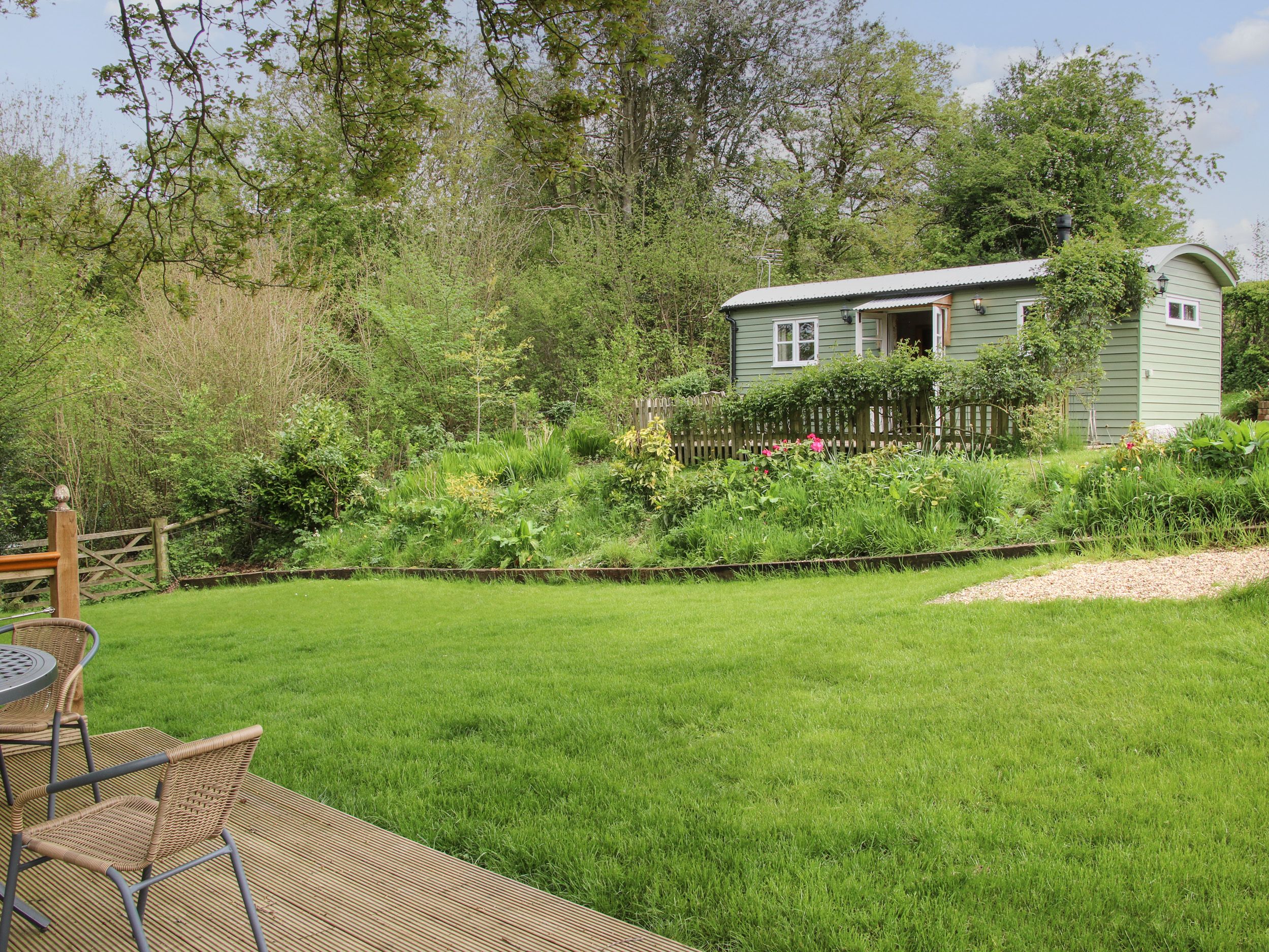 holiday let Leighton Shepherd's Retreat