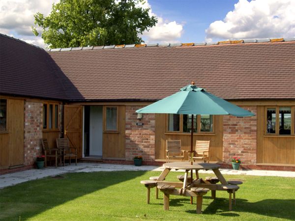 2 bedroom Cottage for rent in Stratford upon Avon