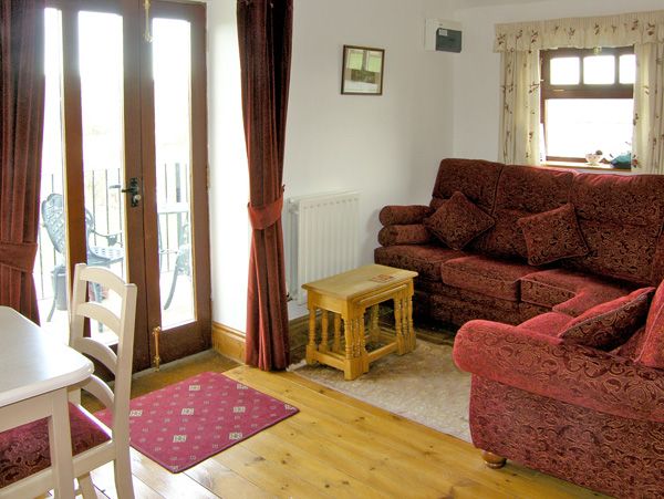 Gilling West, 