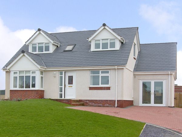 Anglesey Holiday Cottages 5 Cae Derwydd Pet-Friendly Cottage, Cemaes Bay, Isle Of Anglesey, North Wales (Ref 2374) 