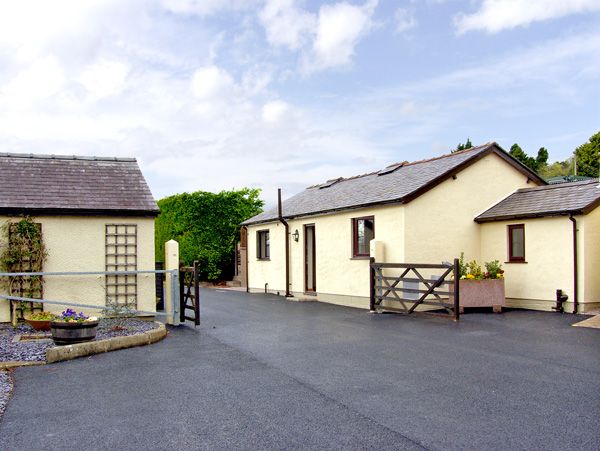 Llandyrnog holiday cottage