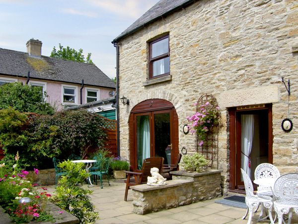 2 bedroom Cottage for rent in Richmond
