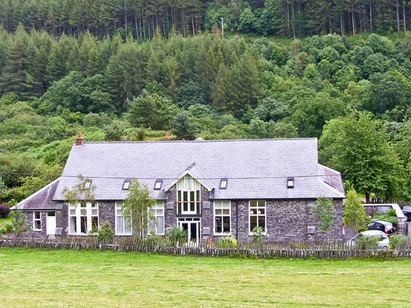 Mid Wales Holiday Cottages The Hall Family Cottage, Aberllefenni, Mid Wales (Ref 2617) 