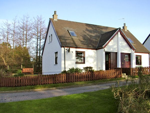 9 Kilbrandon Cottages <br />Pet-Friendly Cottage (Ref 2706)