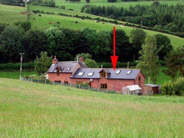 Dolfor holiday cottage
