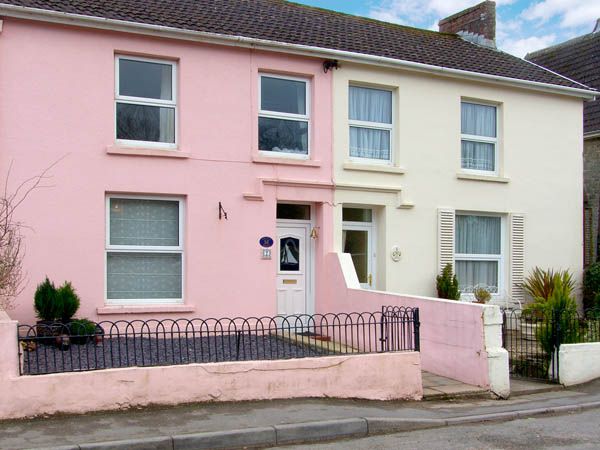 Ferryside holiday cottage
