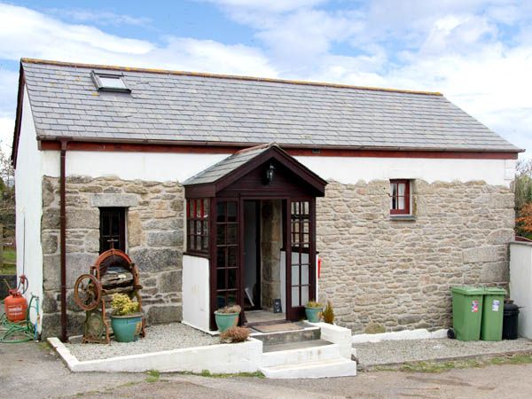 2 bedroom Cottage for rent in Falmouth