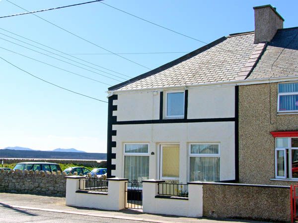 Aberffraw holiday cottage