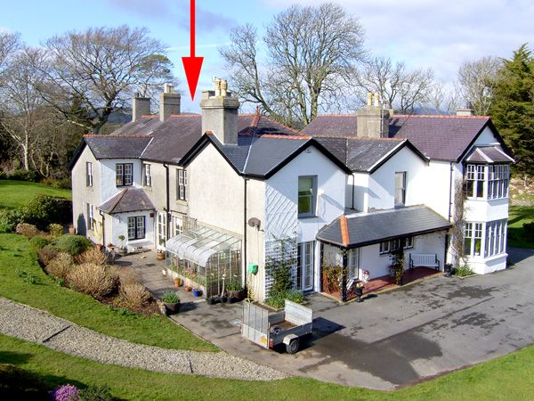 Sea Views Holiday Cottages Penmaen North Wing Beach Cottage, Pwllheli, North Wales (Ref 3502) 