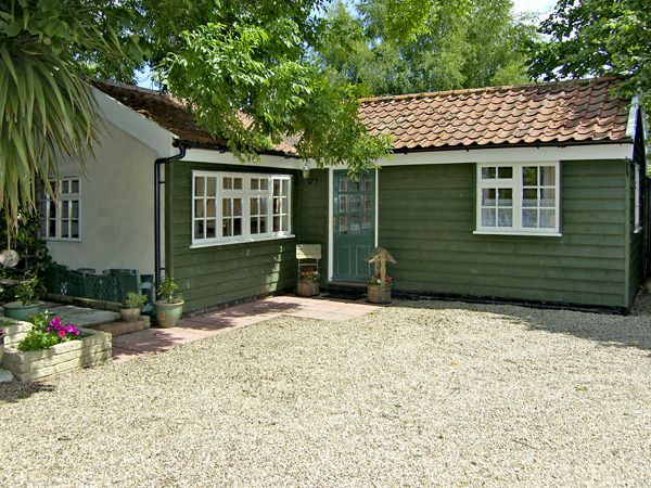 The Orchard Cottage  <br />Cottage (Ref 3567)