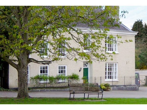 6 bedroom Cottage for rent in Wotton Under Edge