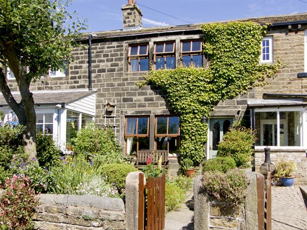 Laneshawbridge holiday cottage