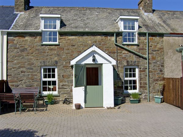Llandissilio, 