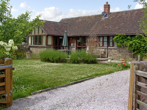 1 Church Farm Barn Pet Friendly Cottage Halford Near Craven Arms Heart Of England Ref 4212
