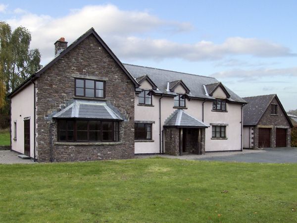 holiday let Brecon Brynich Villa