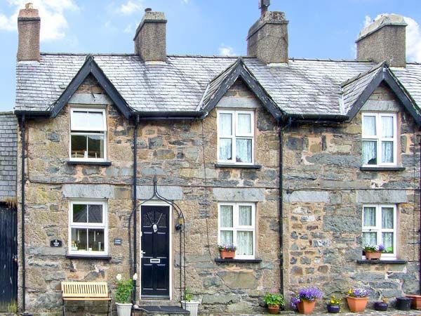 Snowdonia Holiday Cottages Castiel Cottage Pet-Friendly Cottage, Ysbyty Ifan, North Wales (Ref 4488) 