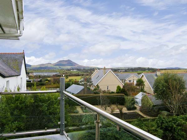 Fishing Holiday Cottages 17 Tywod Arian Beach Cottage, Morfa Nefyn, North Wales (Ref 4517) 