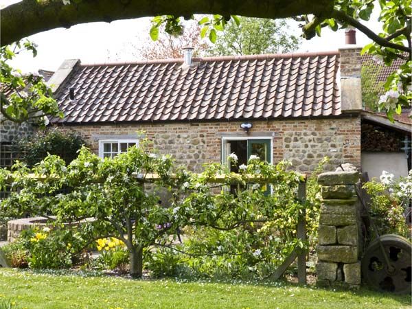 Harrogate Area Holiday Cottages Self Catering Accommodation Near