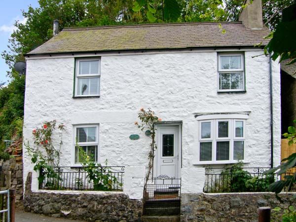 Snowdonia Holiday Cottages Tan Dderwen Pet-Friendly Cottage, Llanfairfechan, North Wales (Ref 5504) 