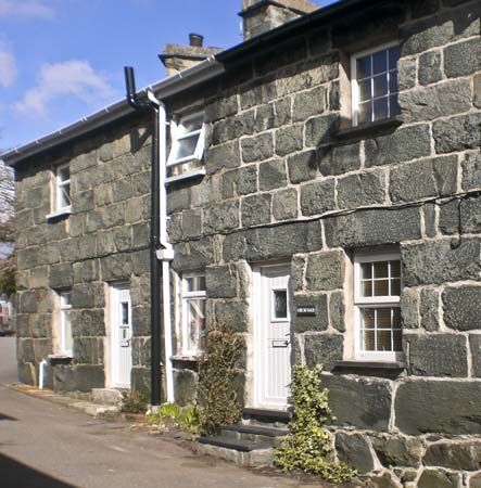 1 Bron Haul Family Cottage Trawsfynydd North Wales Ref 5524