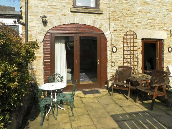 2 bedroom Cottage for rent in Richmond