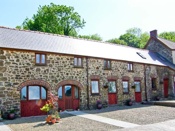 2 bedroom Cottage for rent in Haverfordwest