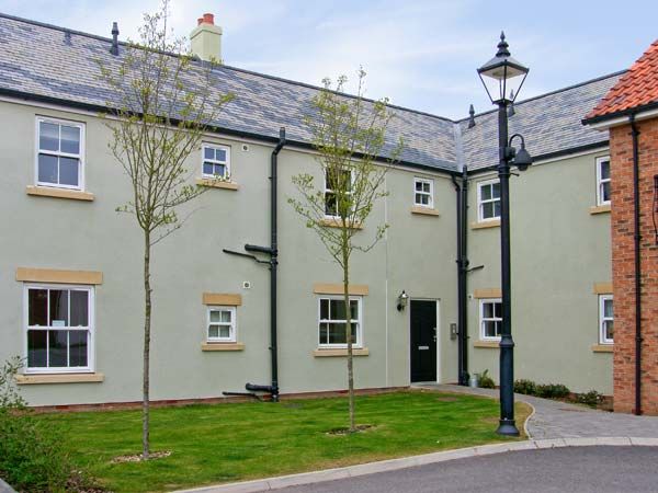 Perriwinkle Pet-Friendly Cottage, Filey, North York Moors & Coast (Ref 7410)