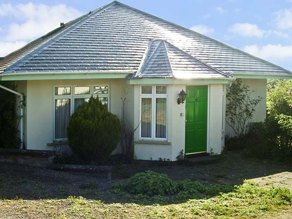Mid Wales Holiday Cottages Dolwen  Pet-Friendly Cottage, Rhayader, Mid Wales (Ref 7868) 