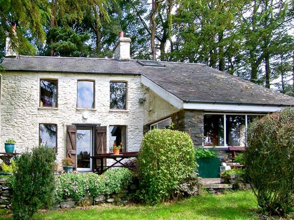 Mid Wales Holiday Cottages Froneithinog Pet-Friendly Cottage, Ysbyty Ystwyth, Mid Wales (Ref 8104) 