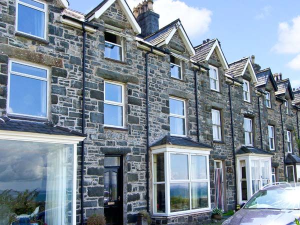 Golf Nearby Holiday Cottages No 3 Bronwen Terrace Beach Cottage, Harlech, North Wales (Ref 8659) 