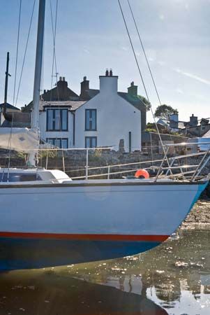 Anglesey Holiday Cottages Ty Lawr Pet-Friendly Cottage, Cemaes Bay, Isle Of Anglesey, North Wales (Ref 8727) 