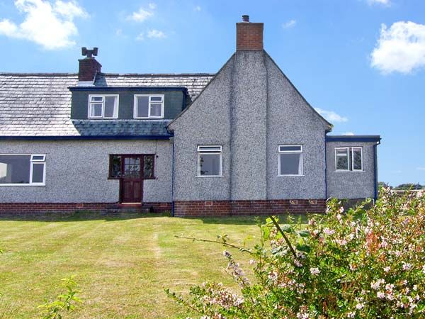 Lleyn Peninsula Holiday Cottages Bryn Teg Apartment Coastal Cottage, Mynytho, North Wales (Ref 8750) 