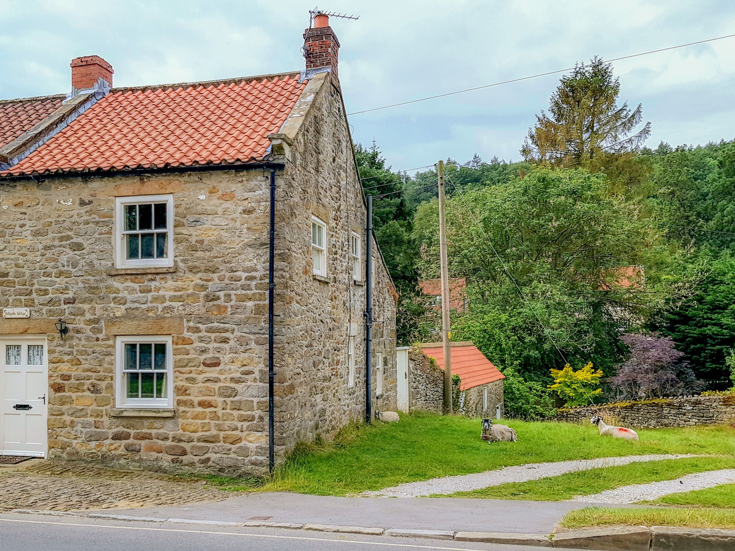 Hutton le Hole Holiday Cottages Book self catering cottage